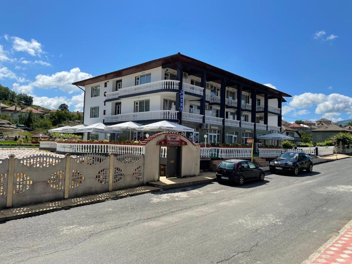 Hotel Elit Kirkovo  Exterior photo