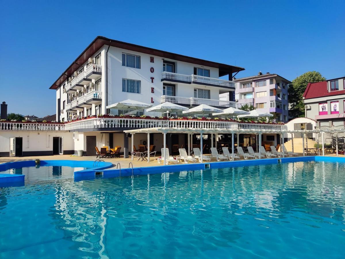Hotel Elit Kirkovo  Exterior photo