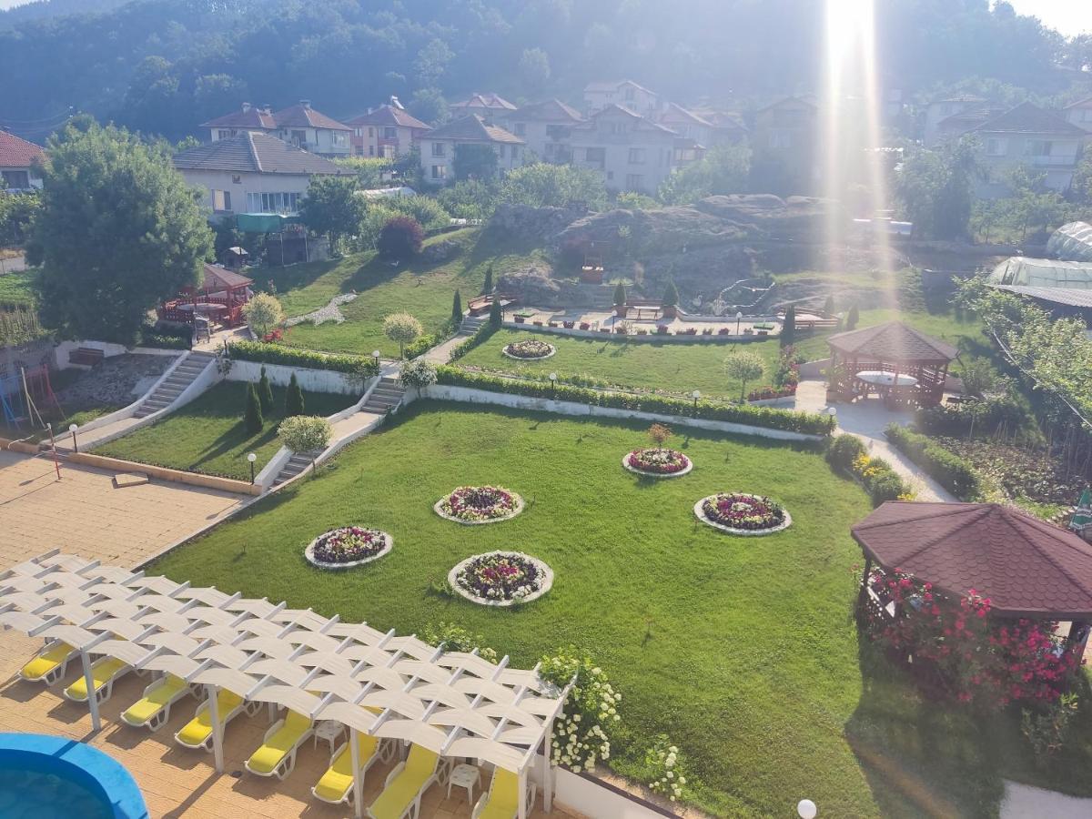 Hotel Elit Kirkovo  Exterior photo