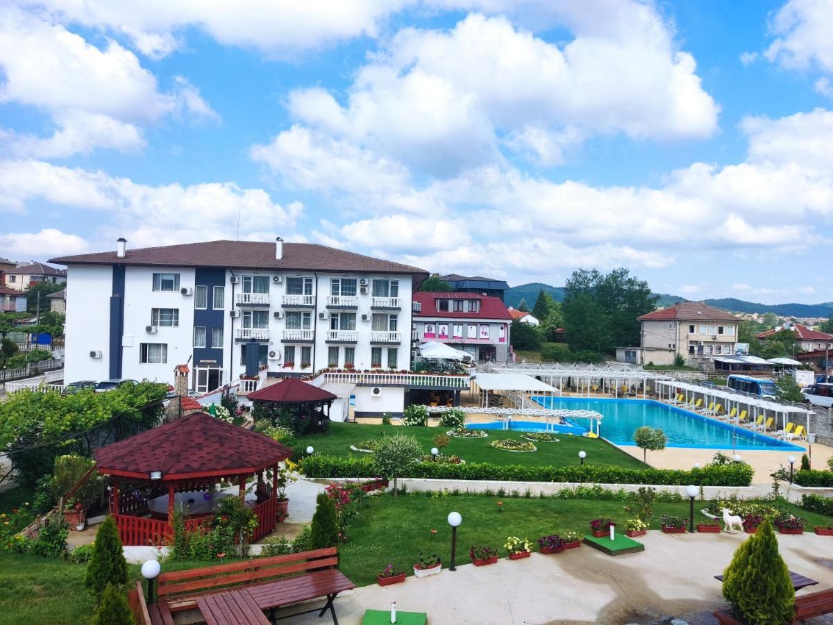 Hotel Elit Kirkovo  Exterior photo